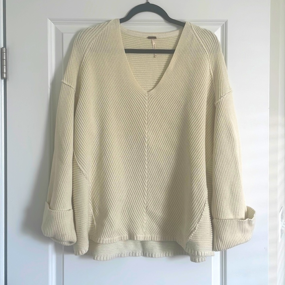 Free People Ribbed V-Neck Sweater in Cream, Size M